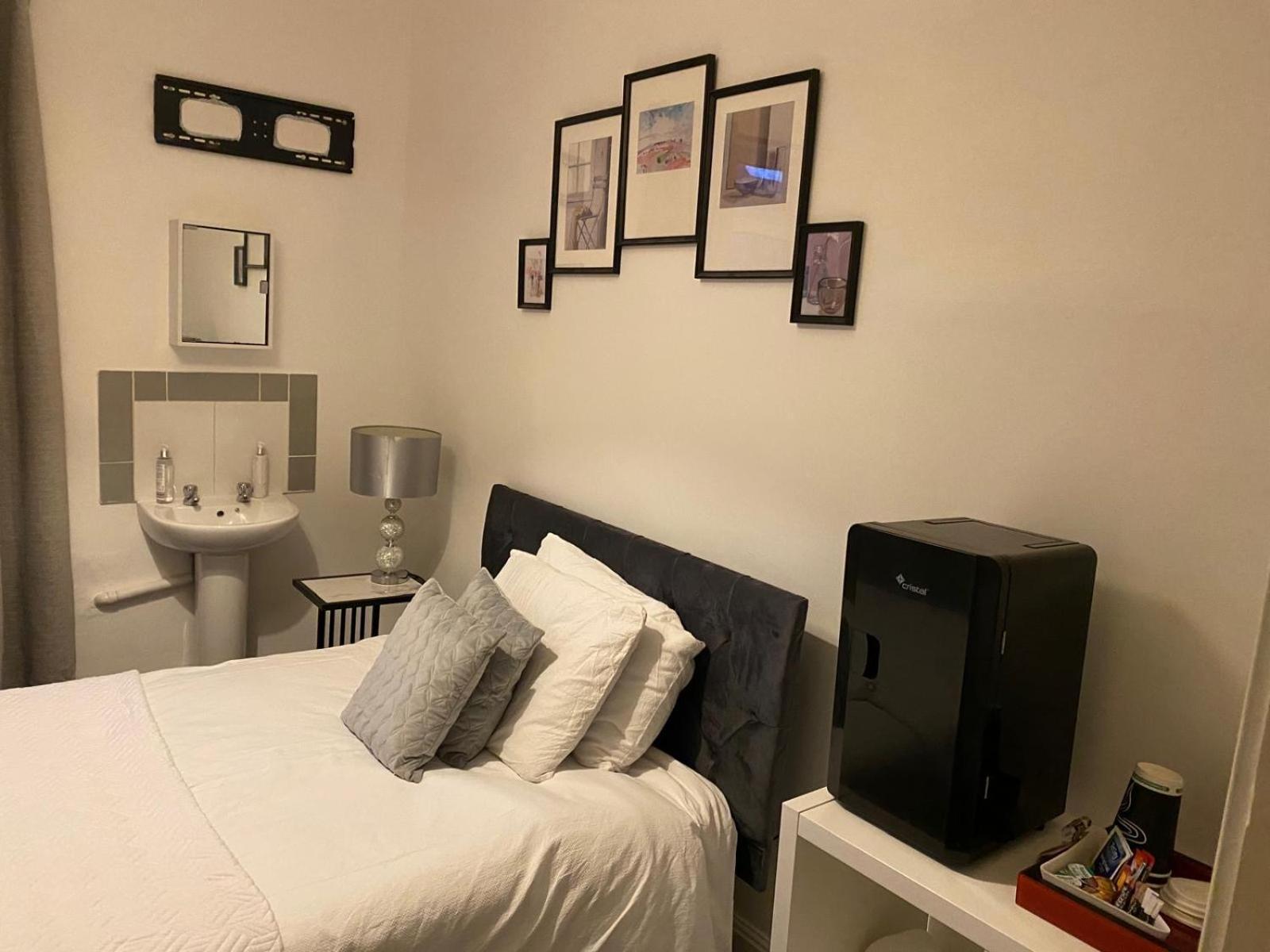 Precise Homes Ltd ولفرهامبتون المظهر الخارجي الصورة
